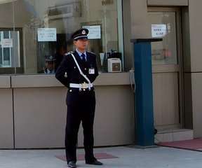 常州高档别墅诚聘保安 做五休二享五险一金，月薪3000起