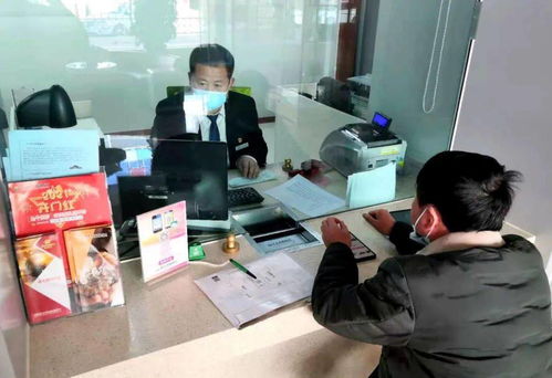 服务孺子牛 从行长到员工，春节服务的温暖接力